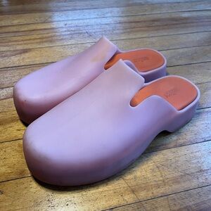 Melissa Zoe water-resistant platform clog light pink orange insole women’s 8